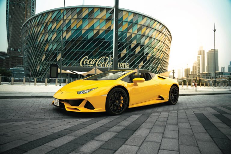 Rent the Lamborghini Huracan EVO Spyder Coupe in Dubai